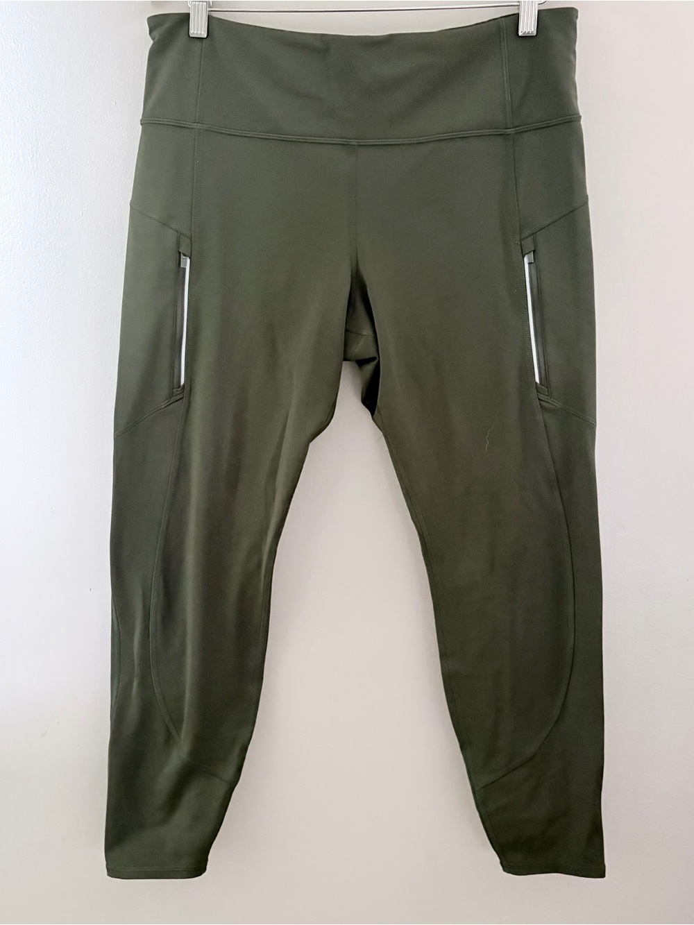 Athleta Rainier High Rise Tight Olive Green Leggings XL Fleece Lined Pockets